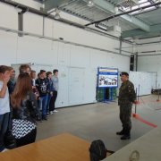 wizyta gorzowskich uczniow w osrodku szkolenia leopardow w swietoszowie 1